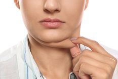 Los mejores trucos para reducir la papada Pon atención si quieres reducir esta grasa molesta. Foto: shutterstock