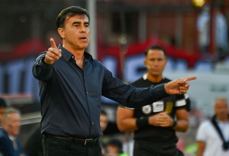 Gustavo Quinteros valoró el triunfo de Independiente y admitió que esta vez su equipo tuvo suerte.