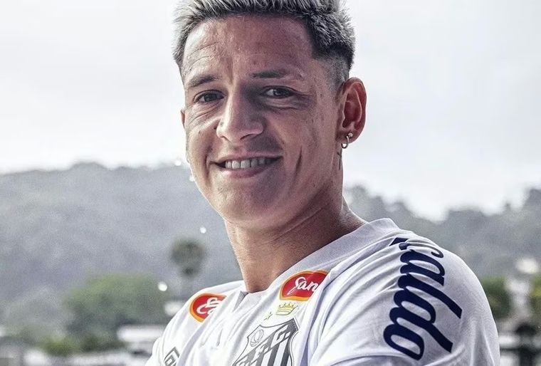 Independiente cerró a Leonardo Godoy. Foto: Santos de Brasil Independiente cerró a Leonardo Godoy. Foto: Santos de Brasil