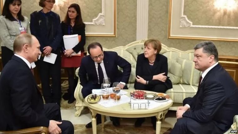 Los líderes de Rusia, Francia, Alemania y Ucrania durante la firma del Acuerdo de Minsk de 2015. Foto: AFP