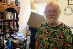 Edward Brown tiene conciencia de su problema y está tratando de superarlo y ayudar a otras personas en su misma situación