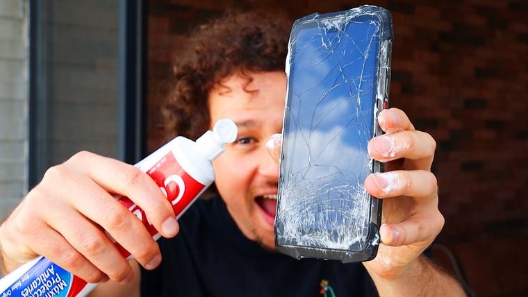 La pasta de dientes, en realidad, es dañina. Foto: Youtube.