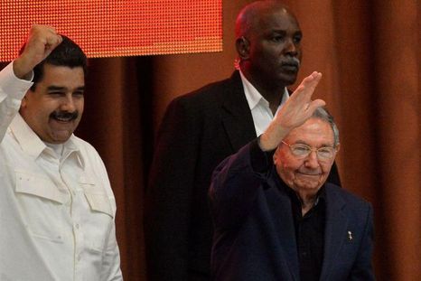 Nicolás Maduro, izquierda, y Raúl Castro en una imagen de archivo. Nicolás Maduro, izquierda, y Raúl Castro en una imagen de archivo.