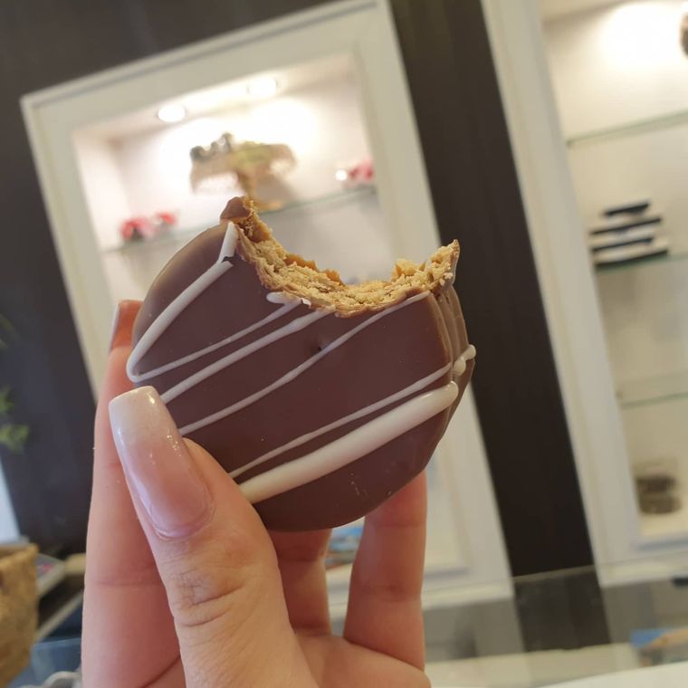 Los alfajores de Montaña Blanca son los únicos artesanales de Malargüe. Los alfajores de Montaña Blanca son los únicos artesanales de Malargüe.