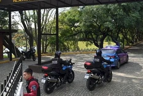 Parte del operativo para dar con el presunto abusador Foto: NA