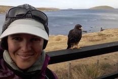 Verónica Iriarte es uruguaya y bióloga marina. Hace seis años que vive y trabaja en las islas Malvinas Foto: GENTILEZA VERÓNICA IRIARTE