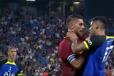 el terrible cruce de cuti romero con un italiano de la roma de dybala: lo agarro del cuello y? el terrible cruce de cuti romero con un italiano de la roma de dybala: lo agarro del cuello y?