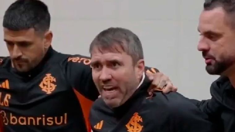 La efusiva arenga de Chacho Coudet antes de eliminar a River