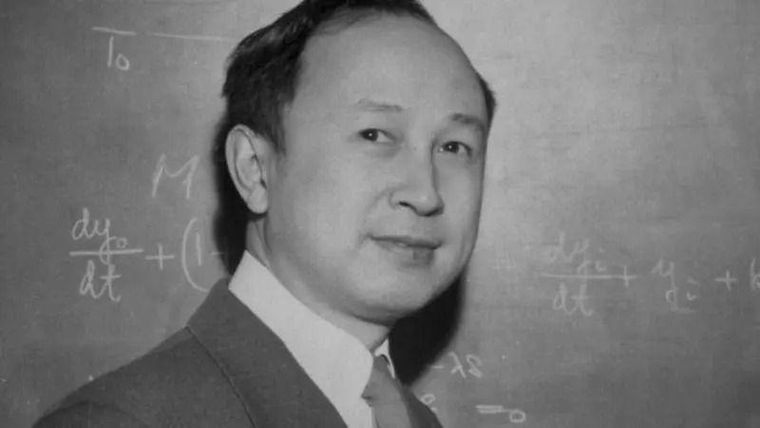 Qian produjo una investigación fundamental sobre la propulsión de cohetes.