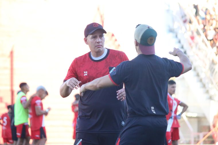 Luis García renunció a su cargo como entrenador de Maipú. Foto: Tomás Nocetti/MDZ