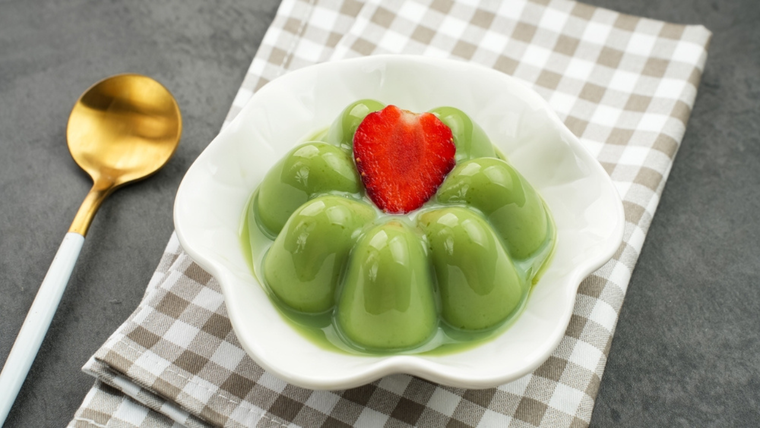 El matcha aporta L-teanina, un aminoácido que favorece la concentración sin generar ansiedad. Prepará esta receta y verás que a todos les encantará. El matcha aporta L-teanina, un aminoácido que favorece la concentración sin generar ansiedad. Prepará esta receta y verás que a todos les encantará.