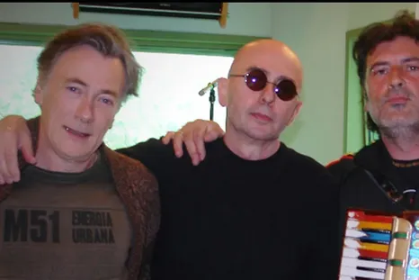 El Indio Solari con Semilla Bucciarelli y Sergio Dawi, bajista y saxofonista de los Redondos. El Indio Solari con Semilla Bucciarelli y Sergio Dawi, bajista y saxofonista de los Redondos.