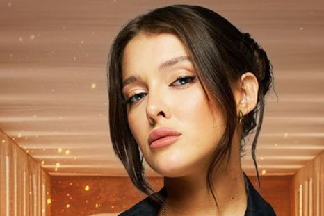 “Nuevo look y más mala que nunca”: la frase que marcó el último post de Sofía Gonet. “Nuevo look y más mala que nunca”: la frase que marcó el último post de Sofía Gonet.