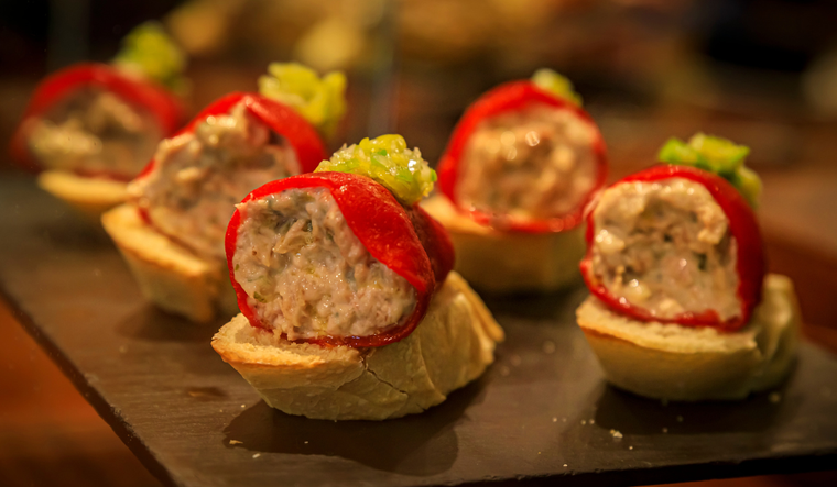 Muchos restaurantes gourmet reinterpretan esta receta clásica.