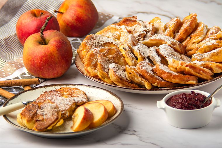 Receta de manzanas fritas con canela para sorprender en la mesa.