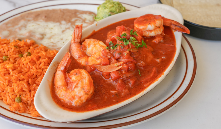 La receta de los camarones a la diabla varía según la región, y algunas versiones incluyen jugo de naranja o refresco de cola para equilibrar el picante sin alterar su esencia tradicional. La receta de los camarones a la diabla varía según la región, y algunas versiones incluyen jugo de naranja o refresco de cola para equilibrar el picante sin alterar su esencia tradicional.