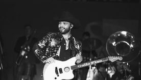 Leonardo Aguilar brillando en uno de sus conciertos.