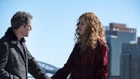 La serie sigue a Grace Fraser, una terapeuta cuya vida empieza a desmoronarse cuando un crimen sacude el entorno de su hijo y de su esposo.