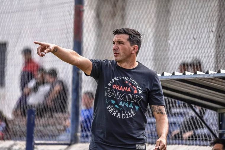 Tras su retiro de la actividad profesional, el Mago se dedicó a la dirección técnica y ahora volverá a Mendoza. Tras su retiro de la actividad profesional, el Mago se dedicó a la dirección técnica y ahora volverá a Mendoza.