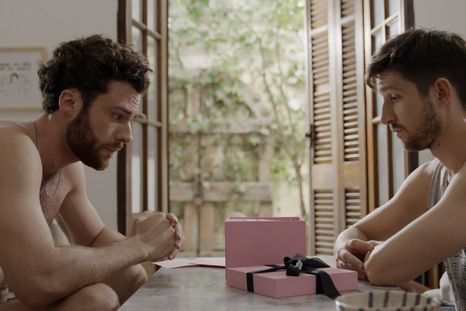 Estreno de 300 cartas: el director del film fue entrevistado por MDZ. En la nota te contamos detalles de como fue concebida esta obra cinemtográfica. Estreno de 300 cartas: el director del film fue entrevistado por MDZ. En la nota te contamos detalles de como fue concebida esta obra cinemtográfica.