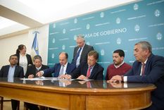 La Legislatura ratificó el acuerdo firmado por el gobernador Rodolfo Suarez y los representanes de Compañía Minera Aguilar Foto: Prensa Gobierno de Mendoza