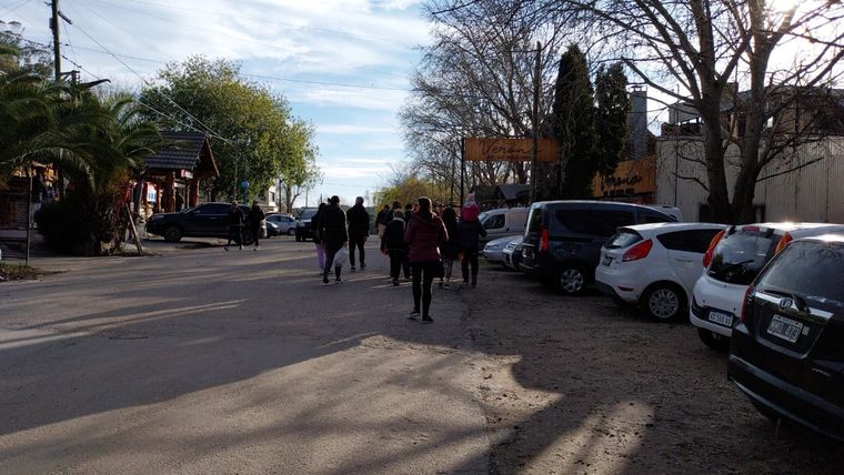 La gente debe circular por la calle todos los fines de semana en Sierra de los Padres Foto: José Luis Martiquet