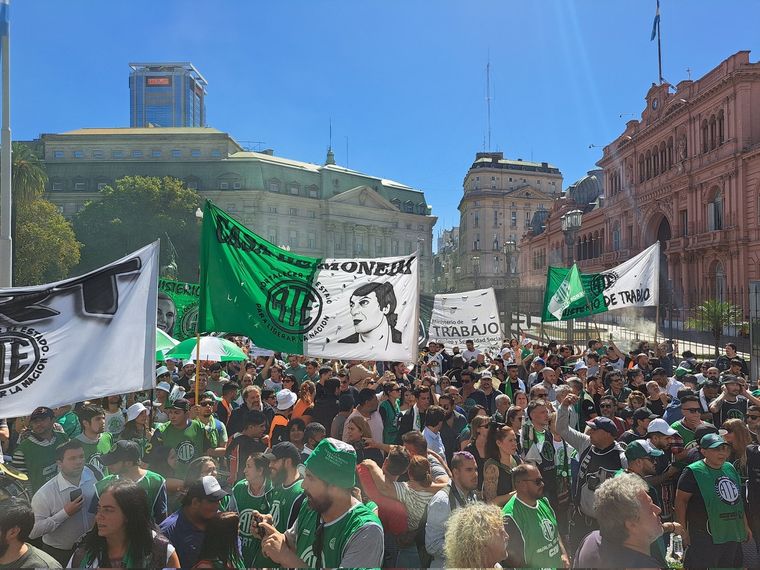 Se esperan grandes movilizaciones en medio del paro contra la reforma laboral.