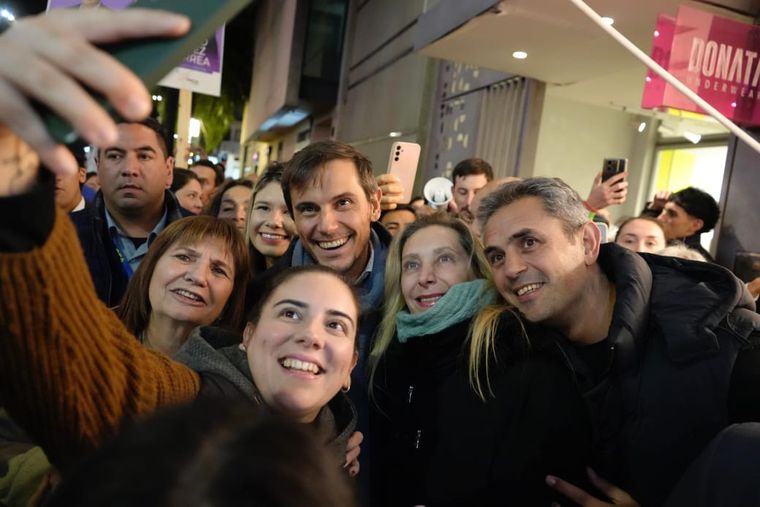 Karina Milei, Martín Menem y Patricia Bullrich junto a Diego Hartfield en una recorrida en Misiones.