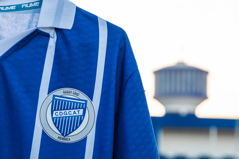 la nueva camiseta de godoy cruz salio a la luz y ya esta dando que hablar: mirala aca la nueva camiseta de godoy cruz salio a la luz y ya esta dando que hablar: mirala aca