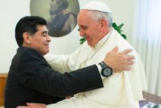 Maradona y Francisco se encontraron en varias oportunidades en el Vaticano