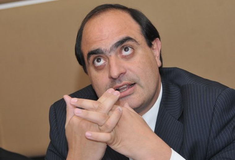 El ministro Adaro se ilusiona con la reforma constitucional.
