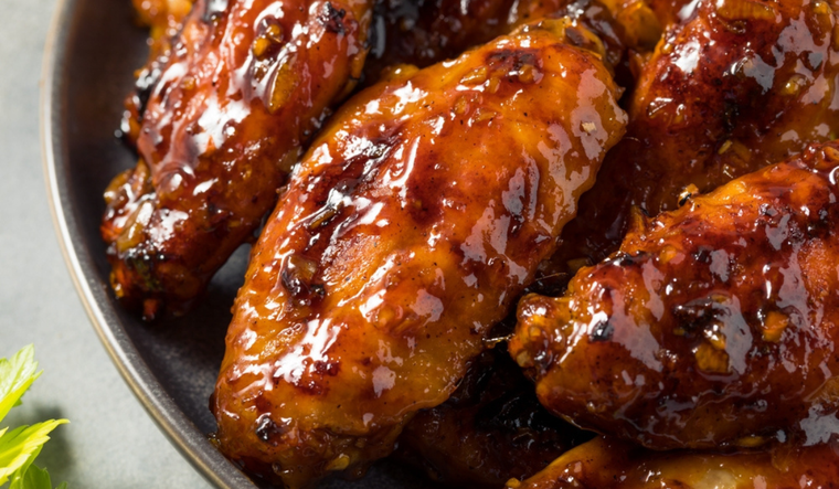 Salsa barbacoa casera para pollo: la combinación perfecta Foto: Shutterstock