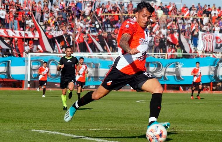 Deportivo Maipú El equipo mendocino le ganó 2 a 1 a Temperley.