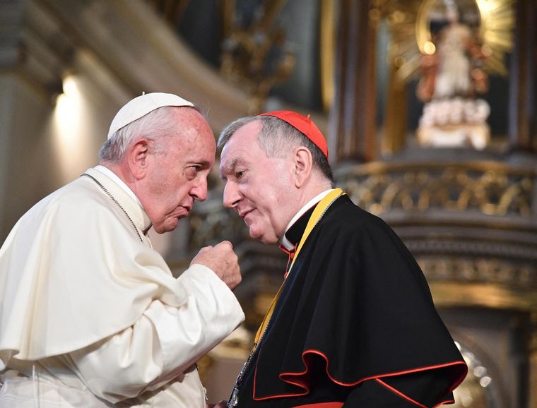 El cardenal Parolin es el número dos del Vaticano y se contagió de coronavirus