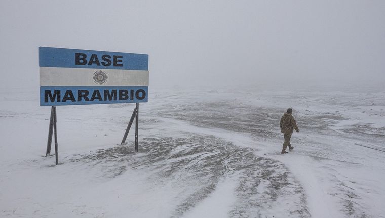 Los docentes debían viajar por tres días para una actividad pero por el clima y un desperfecto, aún no pudieron retornar.
