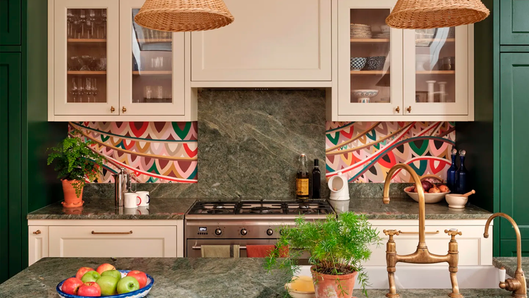 La cocina contemporánea incorpora muebles, textiles e iluminación propios del living para convertirse en un espacio más cálido, cómodo y pensado para compartir. La cocina contemporánea incorpora muebles, textiles e iluminación propios del living para convertirse en un espacio más cálido, cómodo y pensado para compartir.
