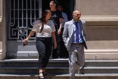 El abogado de los rugbiers sale de los Tribunales de Dolores. Foto: Télam