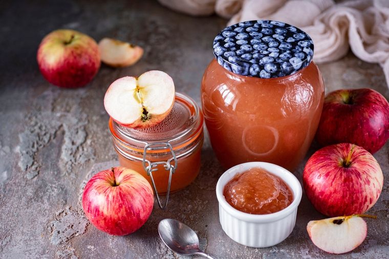 Esta receta se puede usar no solo en tostadas, sino también como relleno para tartas, acompañamiento de carnes o mezclada en yogures. Esta receta se puede usar no solo en tostadas, sino también como relleno para tartas, acompañamiento de carnes o mezclada en yogures.