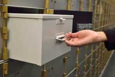 preocupacion por el avance de afip sobre las cajas de seguridad