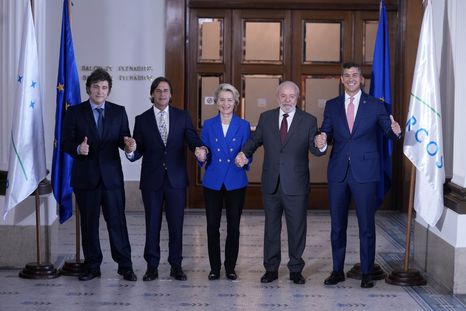 El pasado 6 de diciembre se alcanzó un acuerdo entre los países del Mercosur y la Unión Europea, que establece la eliminación de restricciones y sobrecostos al comercio bilateral. Foto: Noticias Argentinas