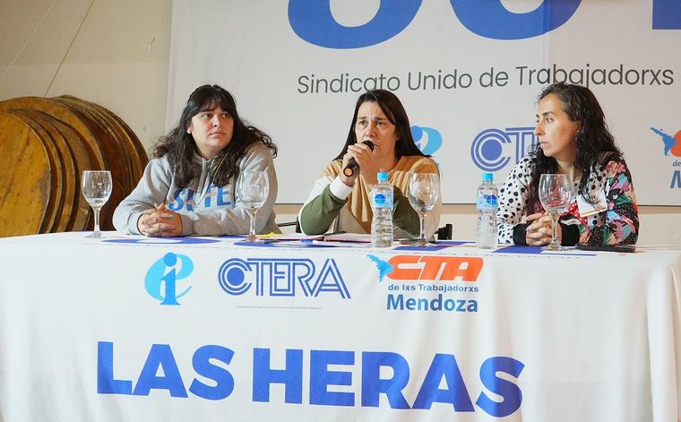 El SUTE utiliza el plenario para tomar decisiones. Foto: Prensa SUTE El SUTE utiliza el plenario para tomar decisiones. Foto: Prensa SUTE