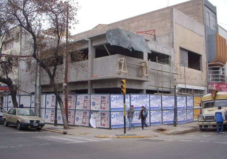 En esta obra en construcción fue violada la mujer de 28 años. Foto: MDZ