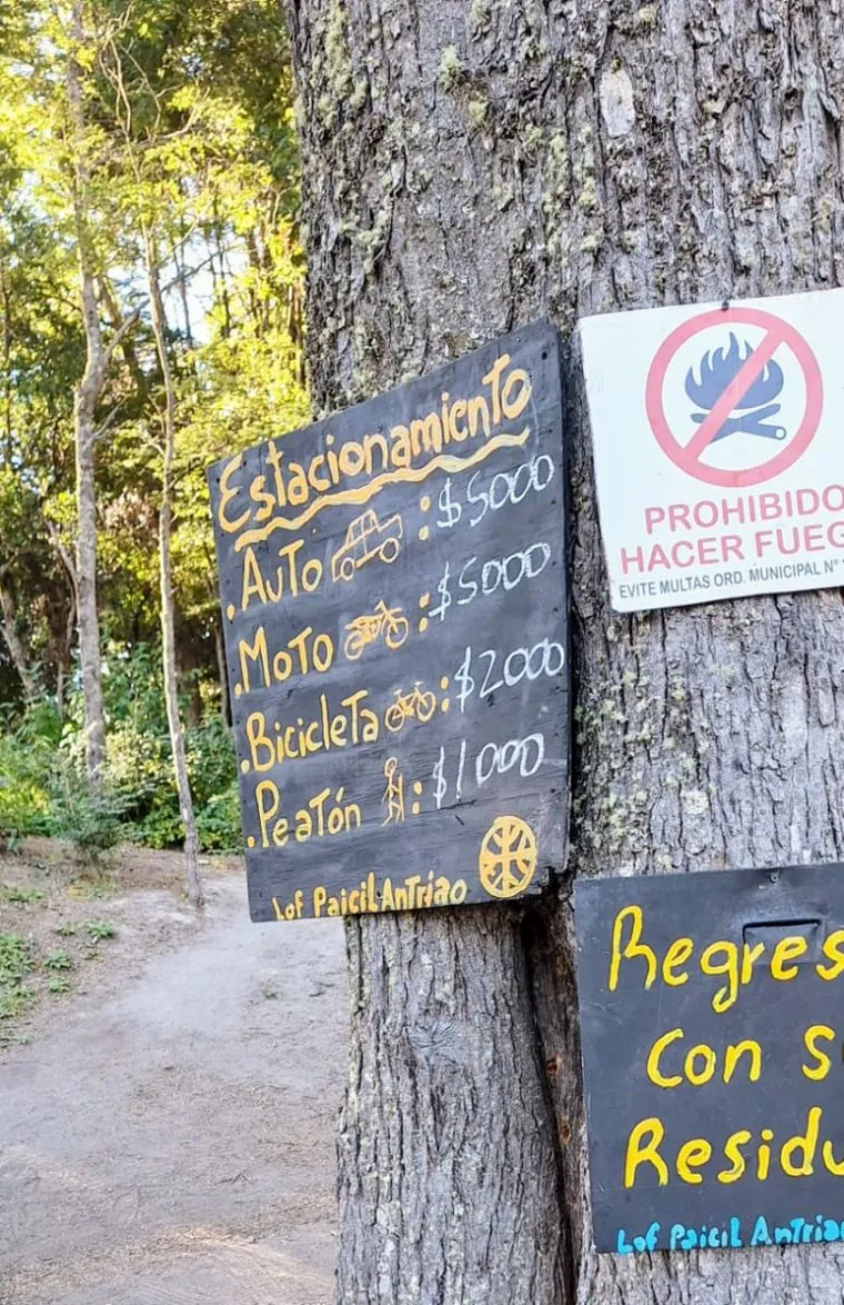 Vecinos cuestionan el cobro de entrada y estacionamiento en el inicio del sendero del Belvedere. Vecinos cuestionan el cobro de entrada y estacionamiento en el inicio del sendero del Belvedere.