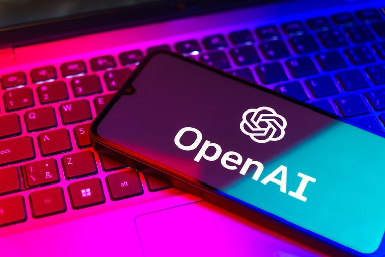 OpenAI apunta a competir directamente con LinkedIn. OpenAI apunta a competir directamente con LinkedIn.
