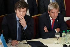 El Gobierno reconoce fragilidad e interviene en el mercado de cambios.