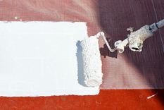 El calor y las lluvias aceleran la degradación de terrazas, generando microfisuras que pueden derivar en filtraciones.