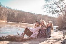 Acuario tienes que conectar más con el disfrute, salir con personas que saben disfrutar de la vida. Foto: Unsplash