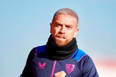 Papu Gómez El argentino campeón del mundo podría pasar a un llamativo equipo fuera del fútbol europeo. Papu Gómez El argentino campeón del mundo podría pasar a un llamativo equipo fuera del fútbol europeo.