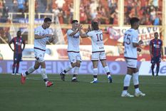 Lanús ganó en el Nuevo Gasómetro y se mantiene en la pelea. Foto: Télam