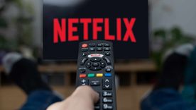 El televisor que está de oferta. El televisor que está de oferta.